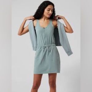 Brand New Athleta Expedition Dress Minimalist Grey Size 6!